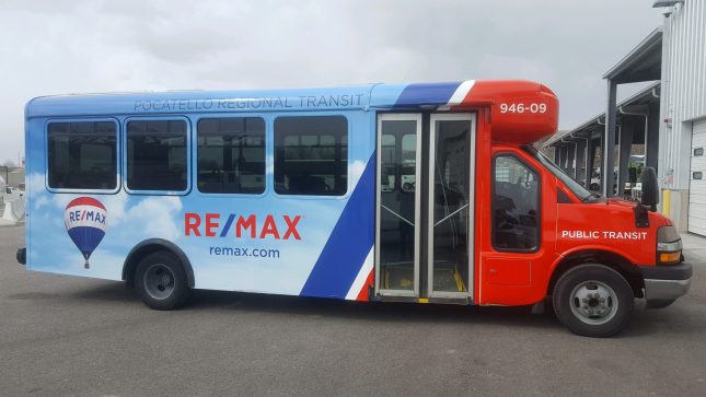 Fully wrapped bus advertisement